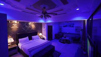 Lantana Hotel