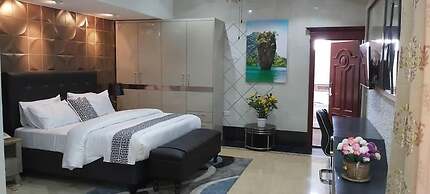 Lantana Hotel