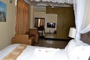 Lantana Hotel