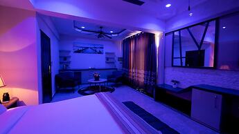 Lantana Hotel