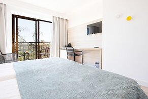 Hotel Playa Mondrago