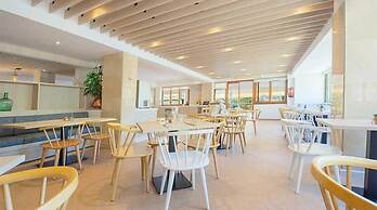 Hotel Playa Mondrago