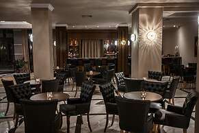 Grand Meteora Hotel