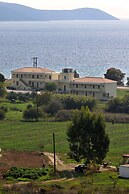 Finiki Plaza
