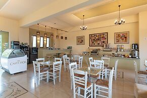Finiki Plaza