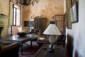 Posada de Los Leones