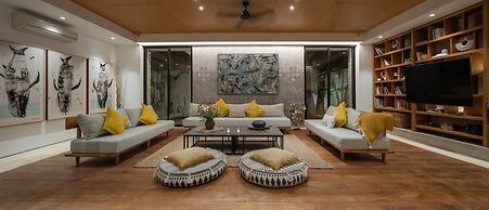 Pantai Indah Villas