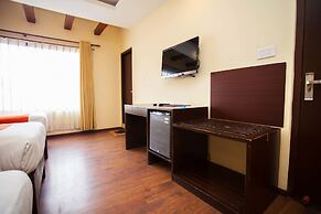Hotel Jay Suites