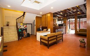 Hotel Jay Suites