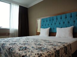 Golden Lounge Hotel