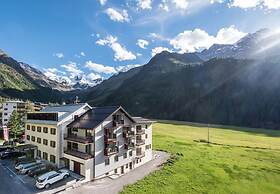 Suitehotel Gampen