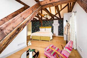 Old Royal Post Boutique Hotel & Premium Suites