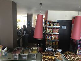 TM Deluxe Hotel