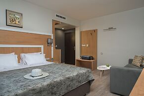 TM Deluxe Hotel
