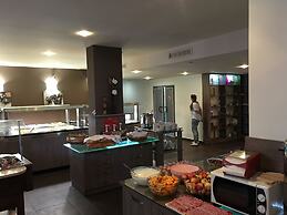 TM Deluxe Hotel