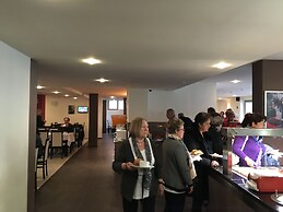 TM Deluxe Hotel