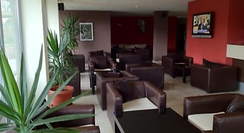 TM Deluxe Hotel