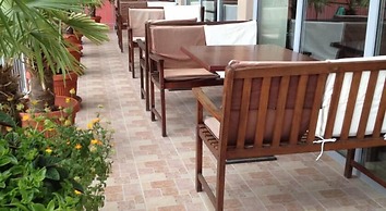 TM Deluxe Hotel