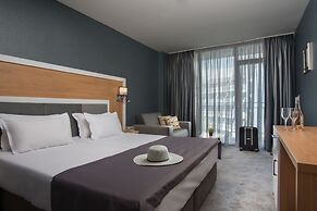 TM Deluxe Hotel