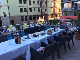 TM Deluxe Hotel
