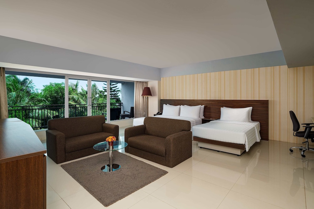 Swiss-Belhotel Waterfront Makassar