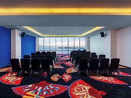 Swiss-Belhotel Waterfront Makassar