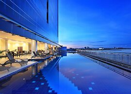 Swiss-Belhotel Waterfront Makassar