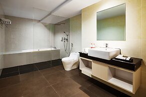 Swiss-Belhotel Waterfront Makassar