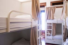 Sant Jordi Hostels Lisbon
