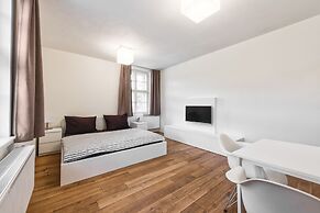 Theresian Apartment