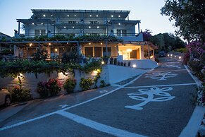 Nafsika Sea View Apartments