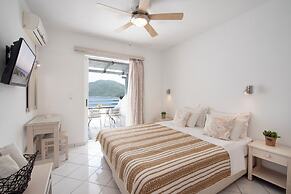 Nafsika Sea View Apartments