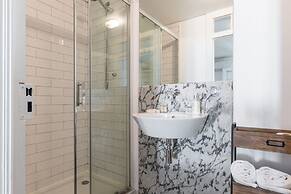 Ama Apartments