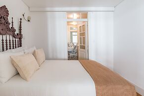 Ama Apartments