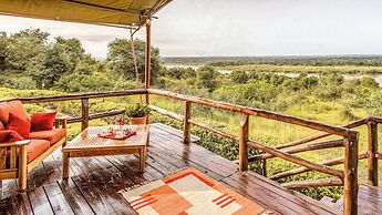 Paraa Safari Lodge