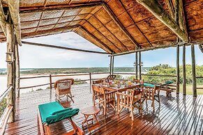 Mweya Safari Lodge