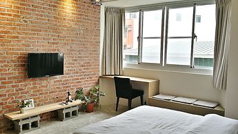 Mutter Apartment