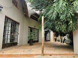Aerotropolis Guest Lodge