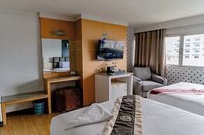 Satit Grand View Hotel