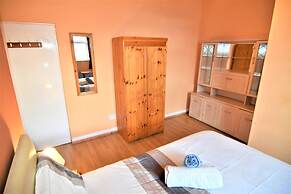 Manu's Guesthouse
