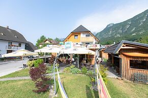 Hostel Soca Rocks