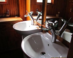 Belurana Collection River Manor