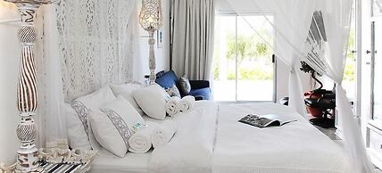 Belurana Collection River Manor