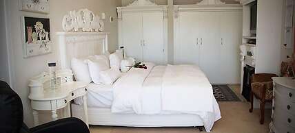 Belurana Collection River Manor