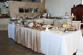 Belurana Collection River Manor