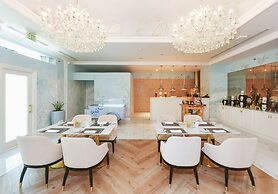 Al Aziziyah Boutique Hotel By The Torch