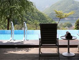 Penatess Pool Villa