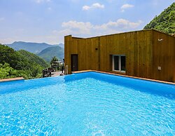 Penatess Pool Villa