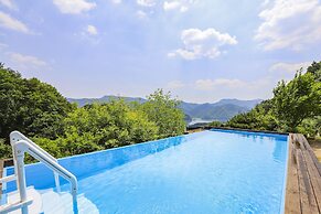 Penatess Pool Villa