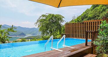 Penatess Pool Villa